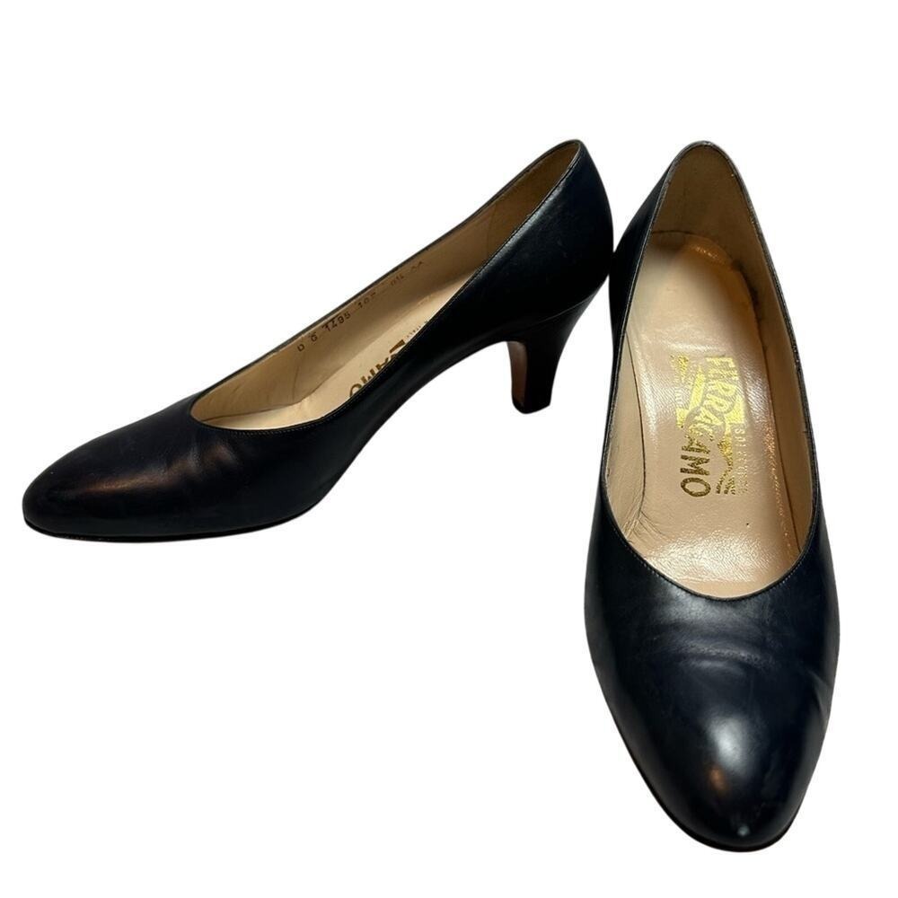 Salvatore Ferragamo Blue Leather Heels Pumps Italy Women's 8.5 Classic Designer